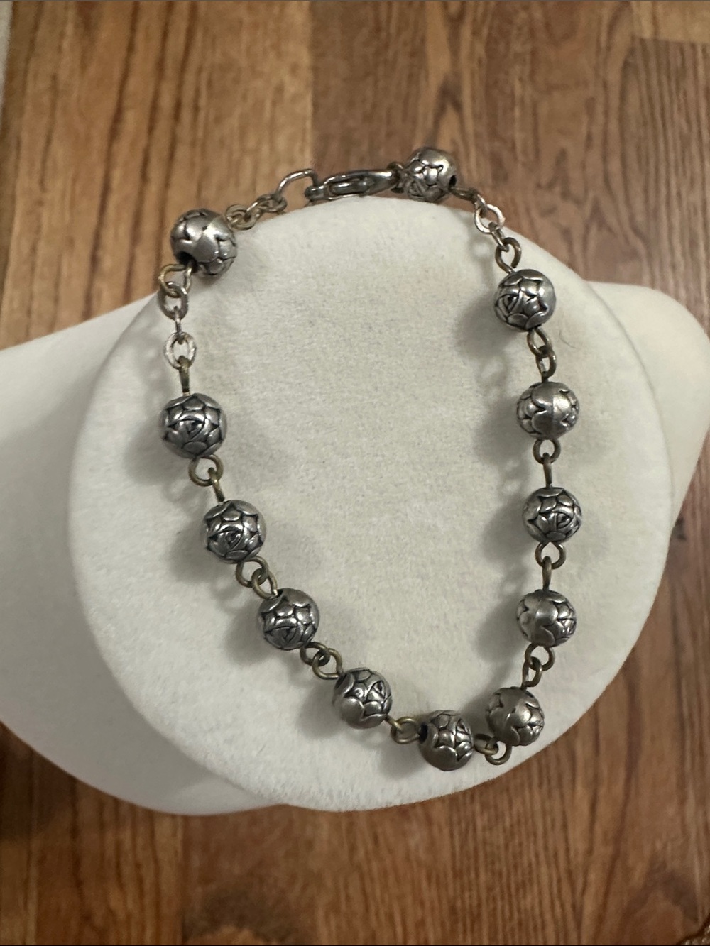 2 necklaces. 1 bracelet. Bag#47. Bundle for better pricing. - Picture 12 of 13